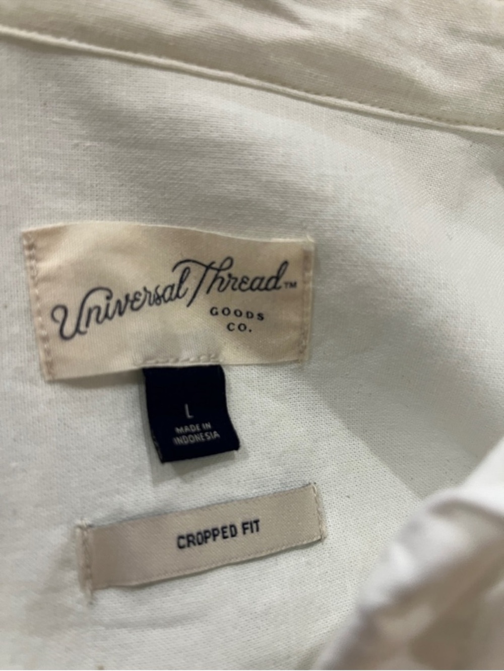 Universal Thread White Cropped Fit Button-Up Shirt - Picture 3 of 3